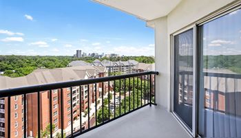 Patio/ balcony